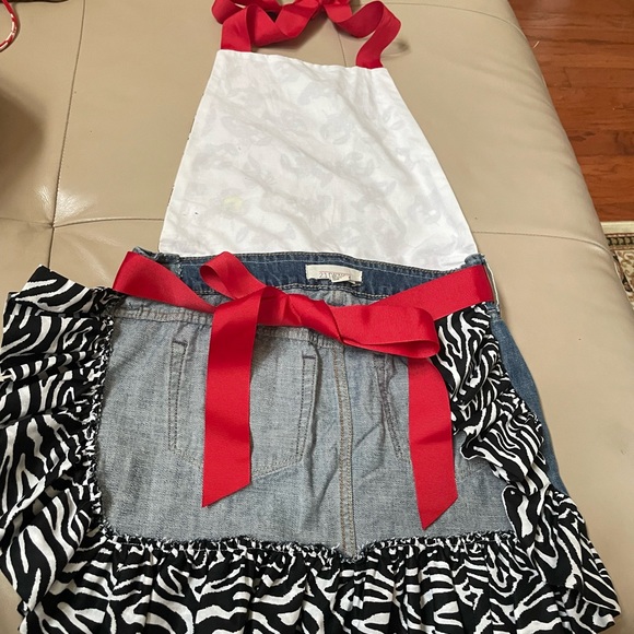 Crawfish and Denim Apron, Size S/M - Picture 3 of 4